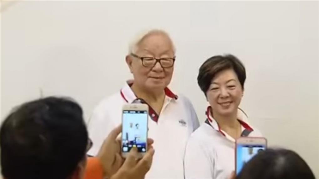 張忠謀退休為疼妻!夫人「愛的小藥丸」替張董補身