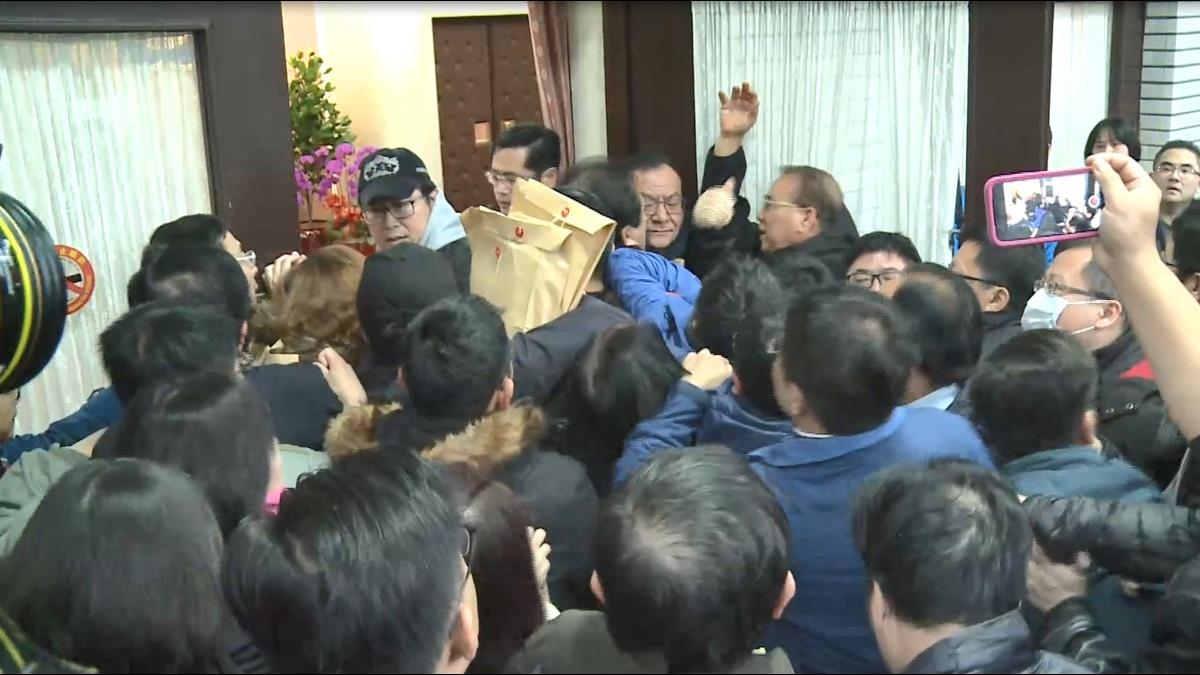 恭喜僱主?「加班不用給錢」只能1:1補休 學者轟勞基法這條最惡