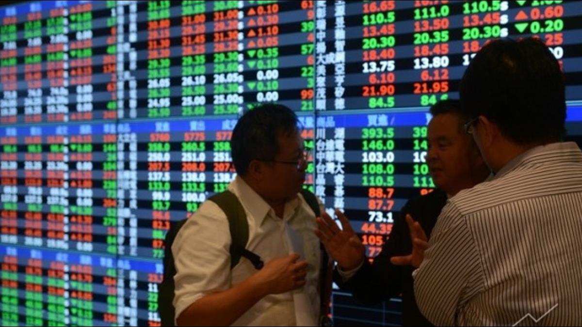台股今封關收紅機率8成!能抱股過年?