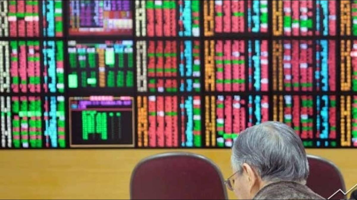 台股封關小漲49點驚險收紅 抱電子股仍需留意3大風險
