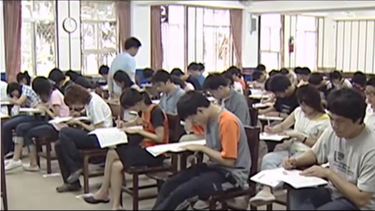 高職生考丙乙級證照是騙局?網:找工作時根本沒用