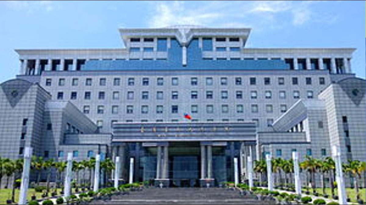 離職前3天才告知！領完年終後馬上跳槽 教授遭判賠26萬