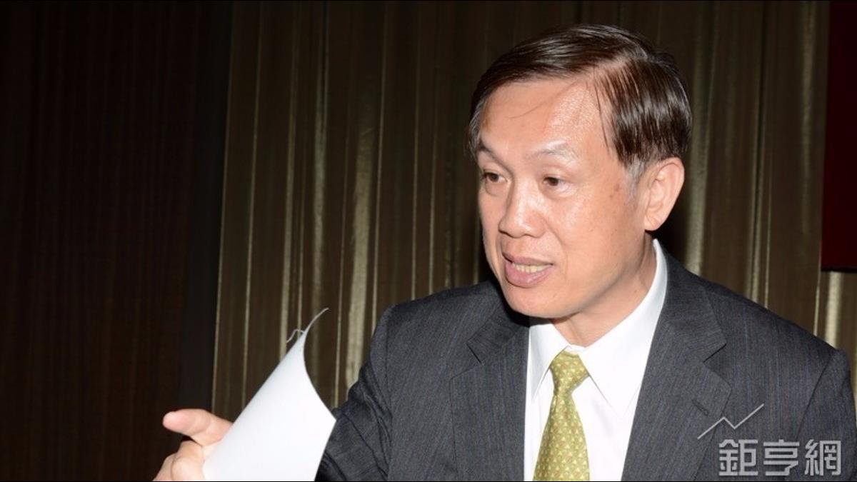 鄉林建設小王子曝光!從基層幹起「月領30K」買不起老爸蓋的房