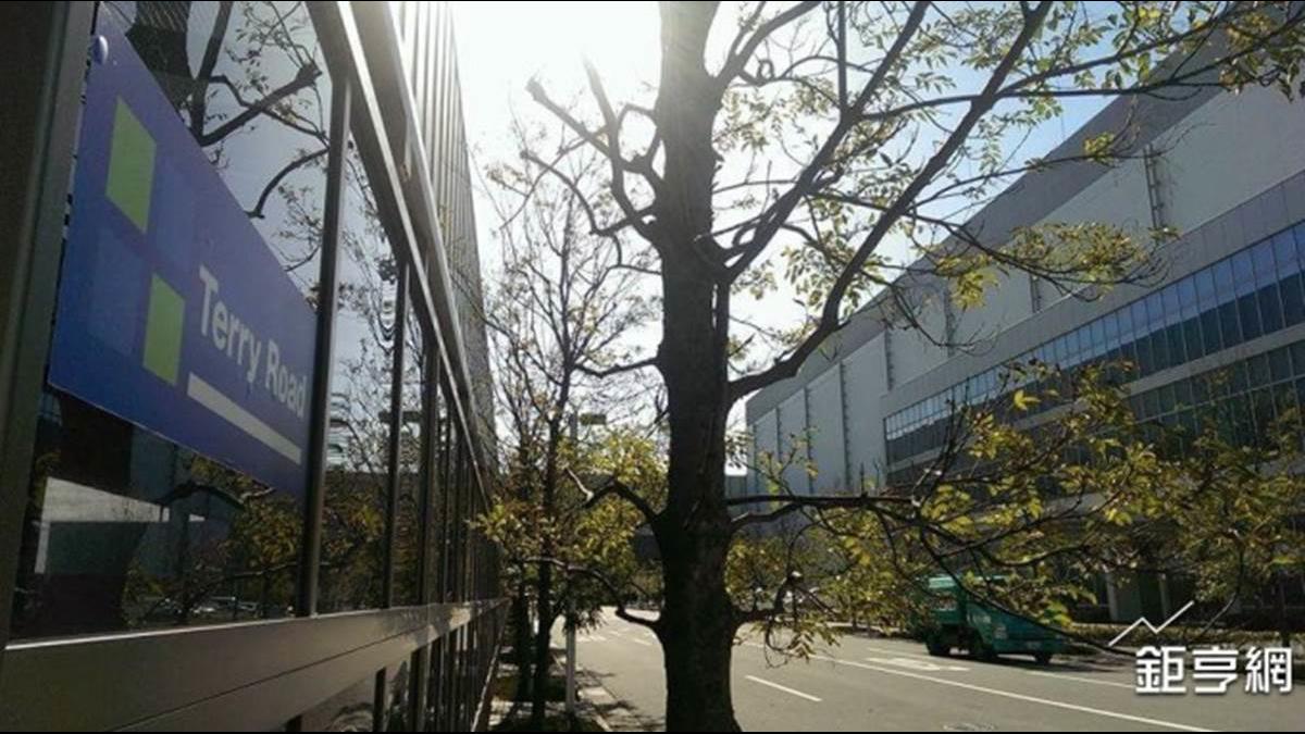 鴻海夏普大阪堺工廠因地震部分停機 徹底檢查後將重新運作