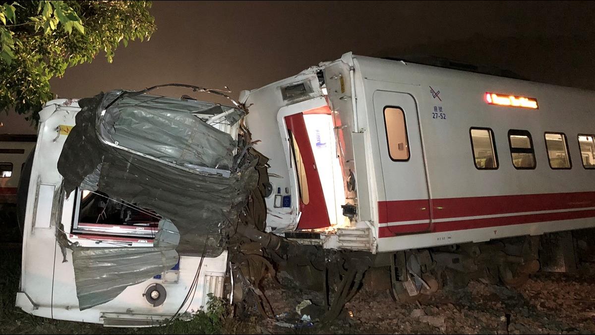 普悠瑪翻車增至18死 明首班車恢復單線行駛