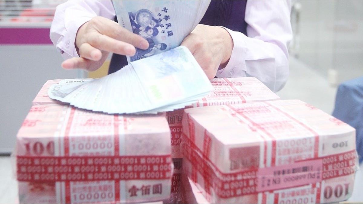新台幣匯率觸及31元大關!匯銀主管驚爆原因