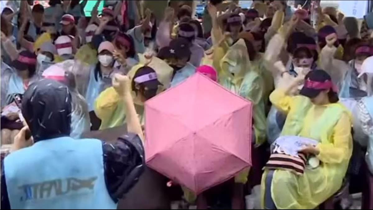 長榮資方握發球權?! 股權成最大關鍵