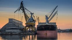 大陸面臨衰退式順差！順差大減348億美元