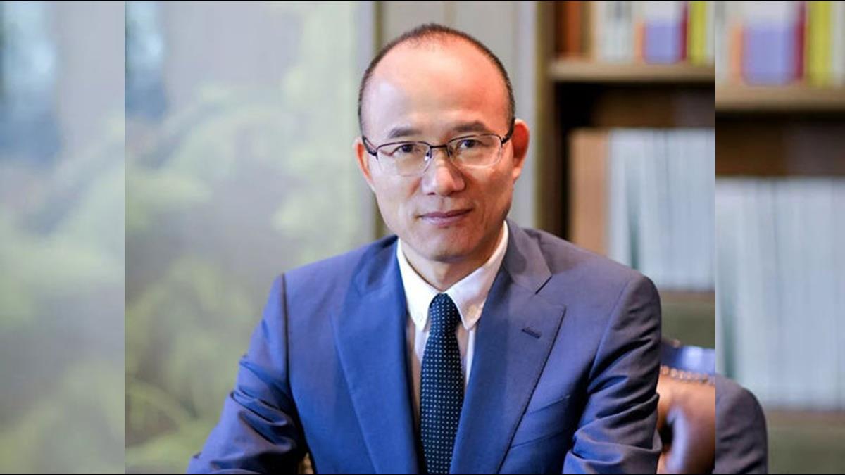 25歲賺到人生第一桶金!他靠投資好眼光成「中國巴菲特」