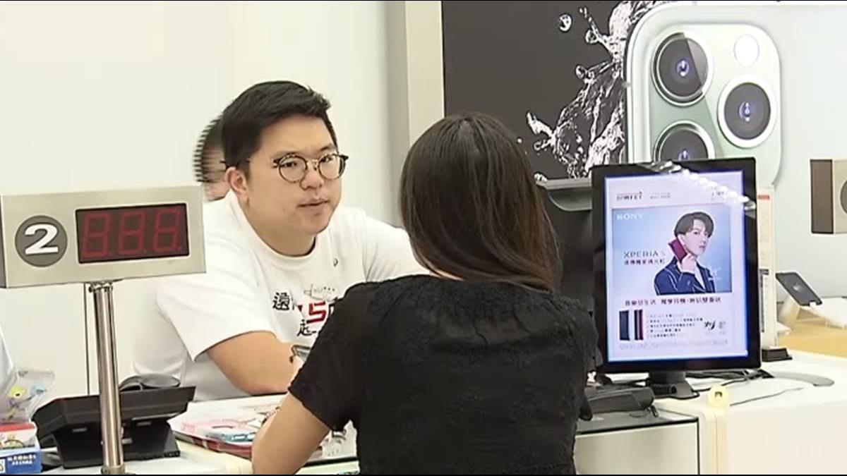 催499用戶換機 電信三雄推隱藏資費!