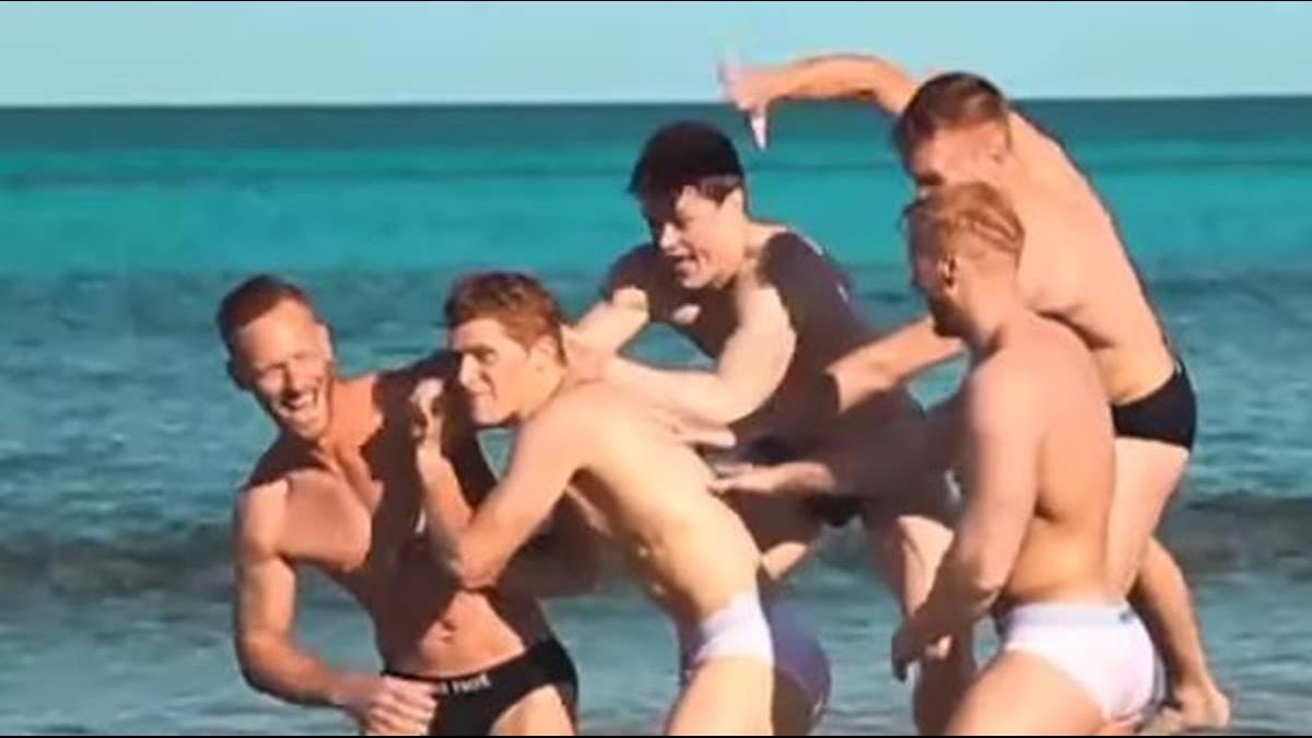 歐洲紅髮猛男2020年曆出爐 粉絲飽眼福