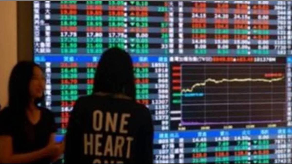 美系外資開降評第一槍! 聯發科評等調到中立