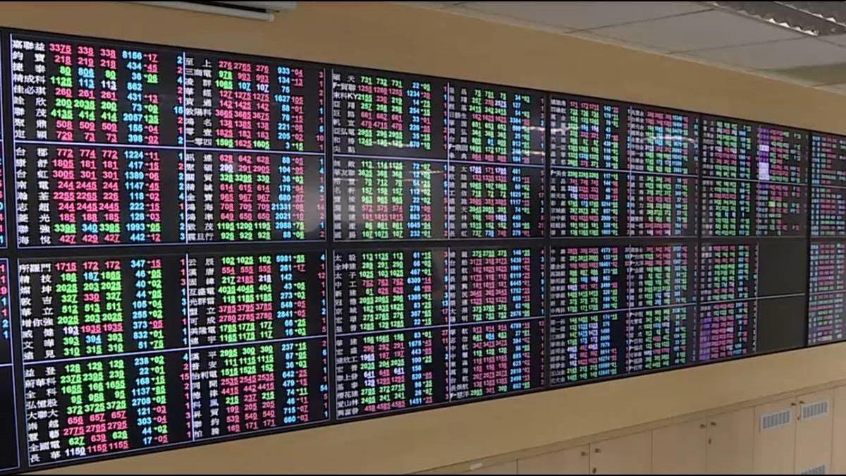 台股賣壓湧現失守13200 分析師:選股不能靠題材 財報仍是重點