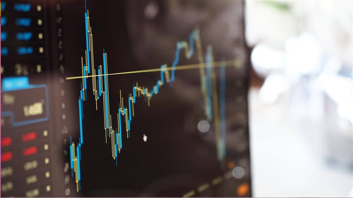 300點下影線！台股收低388點 力守2萬2關卡