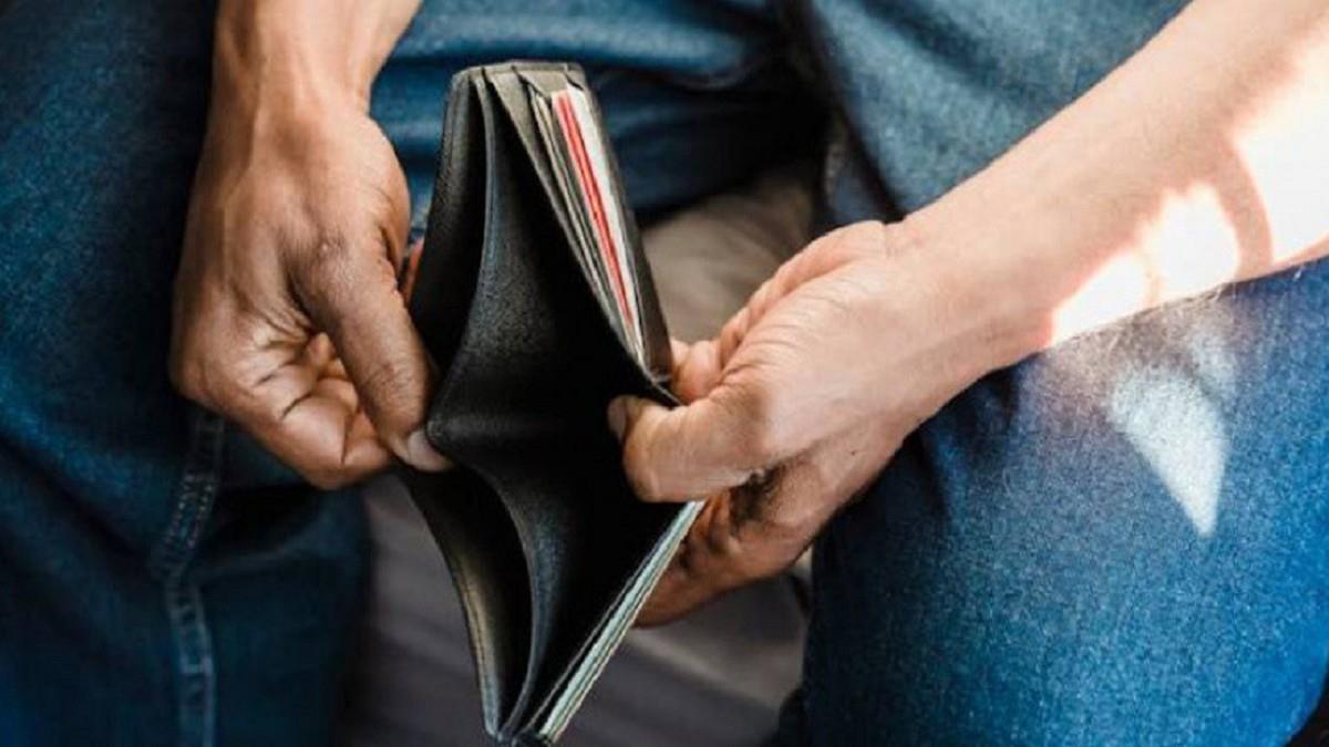 撿錢包送警局「少一萬」被告侵佔 他心寒：這社會病了？