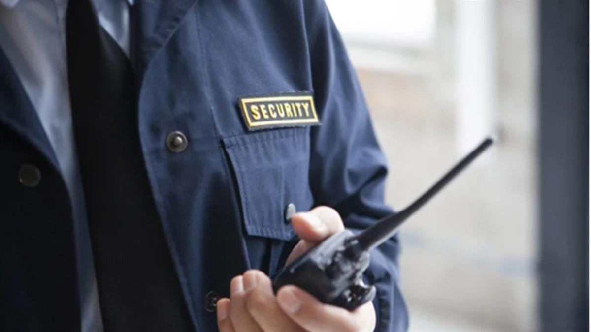 保全哥苦讀2年跳槽科技業！ 年薪300萬網羨慕：看見讀書的動力