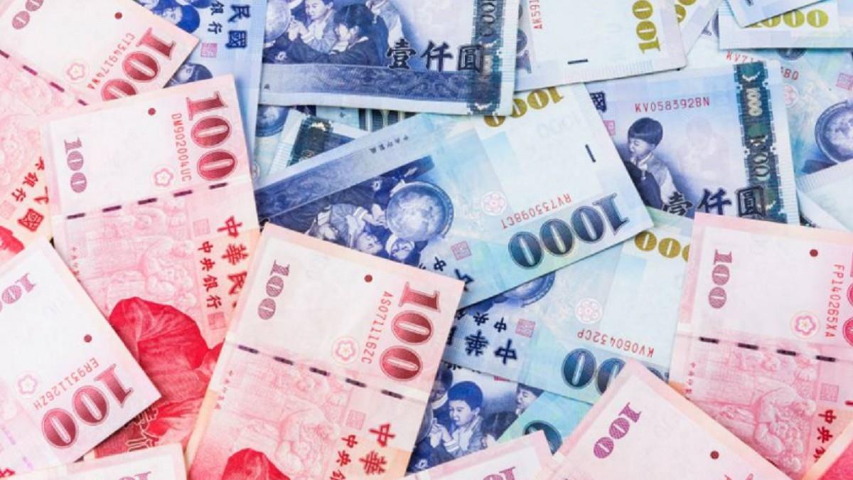 空姐女友要求結婚先買房！竹科男兼差外送「年薪400萬」 一票網友勸分