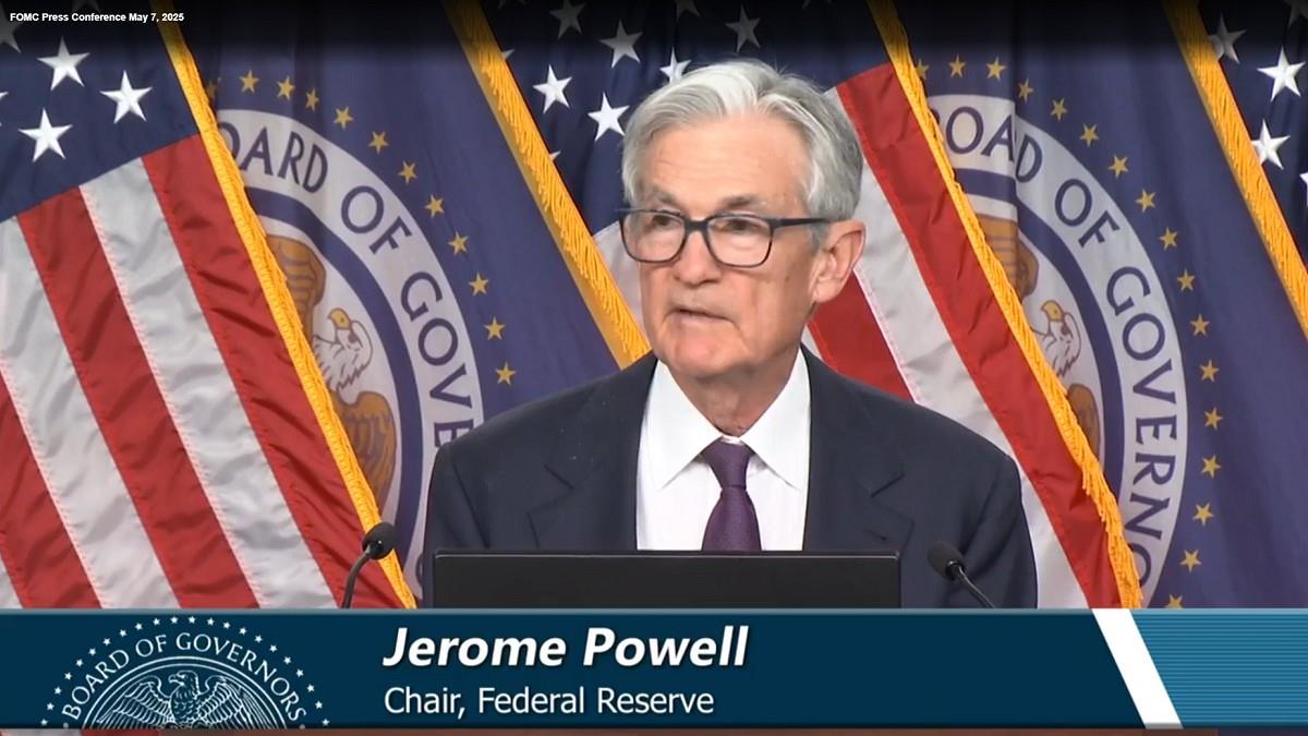 聯準會宣布不降息！鮑爾示警「通膨、失業率」風險增