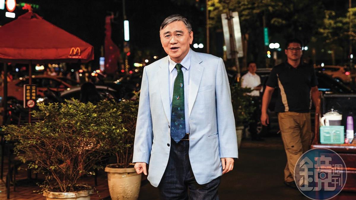 王文洋暈船「包養網甜心」！爆親子關係訴訟 遭索10億和解金