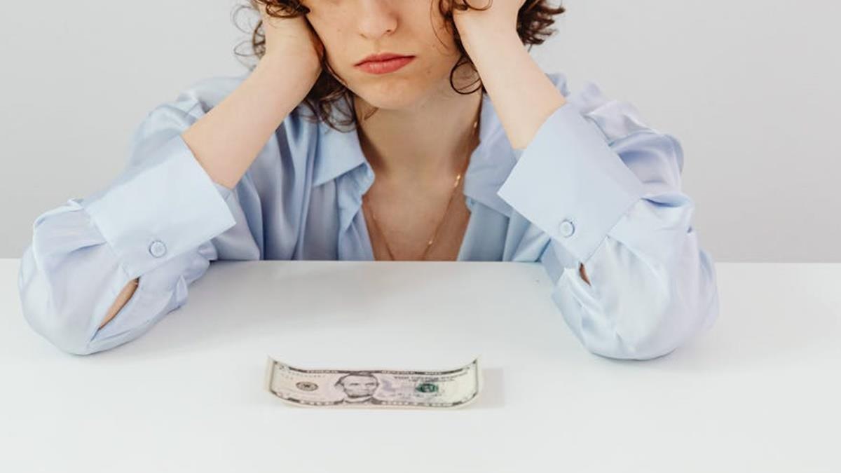 老公月入30萬卻不給家用！ 她嘆「全靠娘家才能活」網不挺：沒孩就去工作