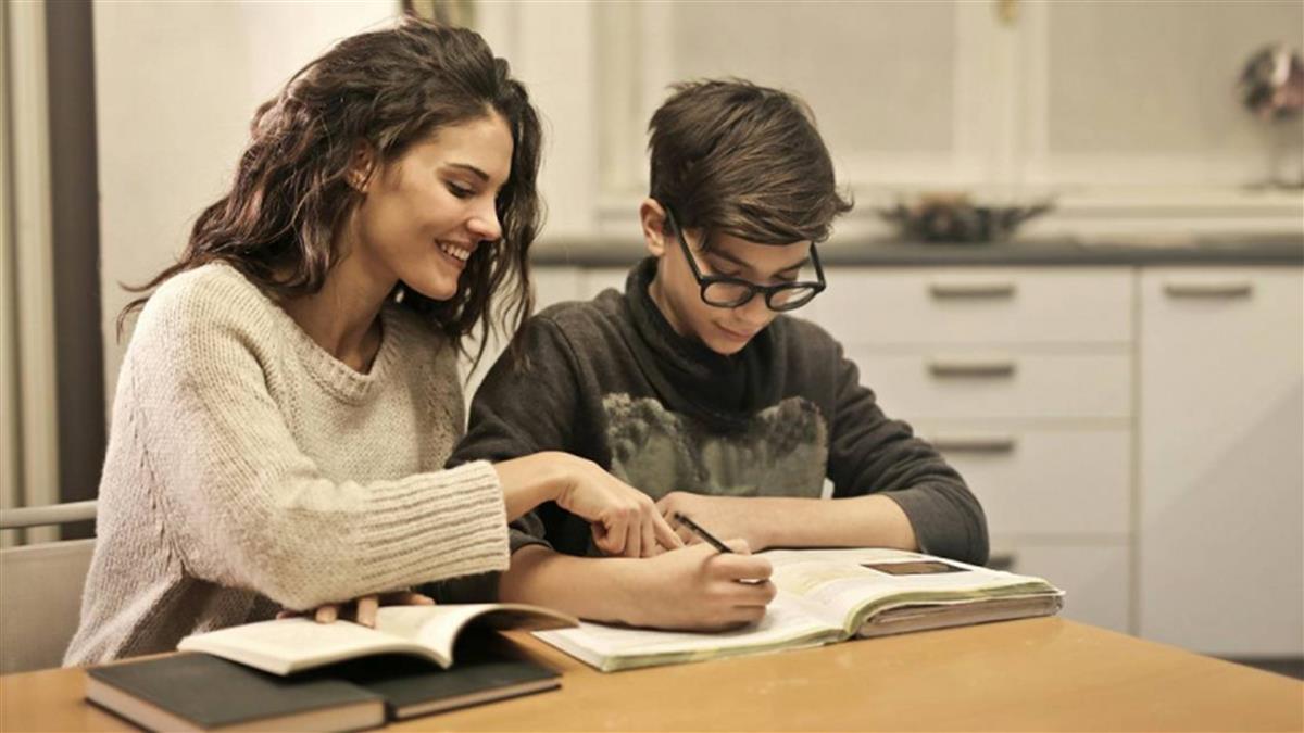 家教1小時3100元 網見「這句話」傻眼：不是基本