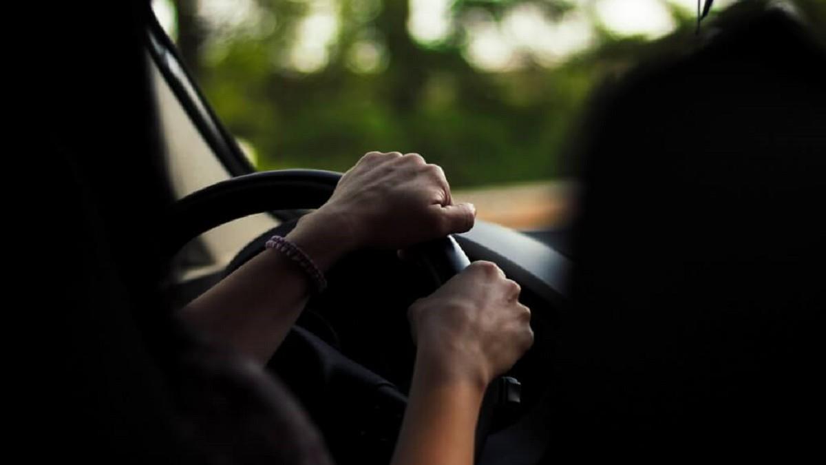 要修法了！「無照比照酒駕」可扣牌扣車、累犯罰鍰無上限