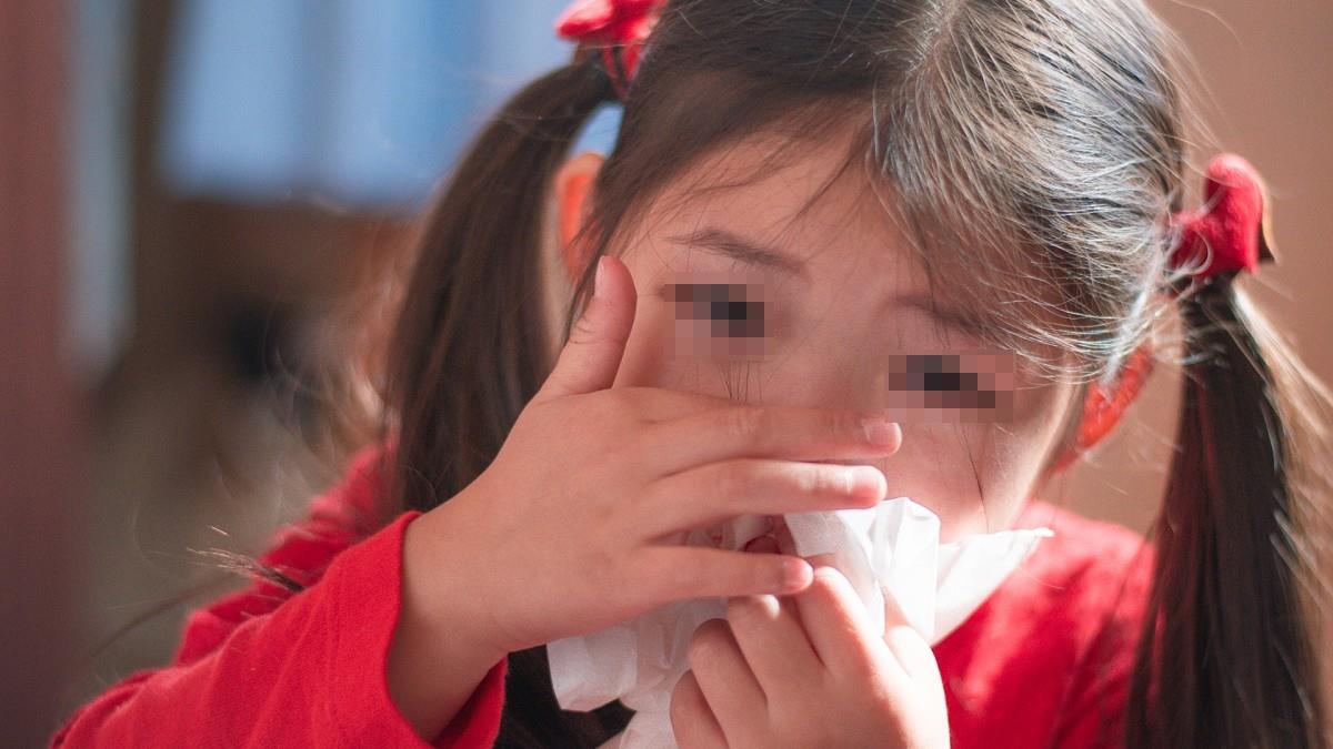 女兒常莫名流鼻血! 過海關遭攔才知 「1級致癌物」戴了3個月