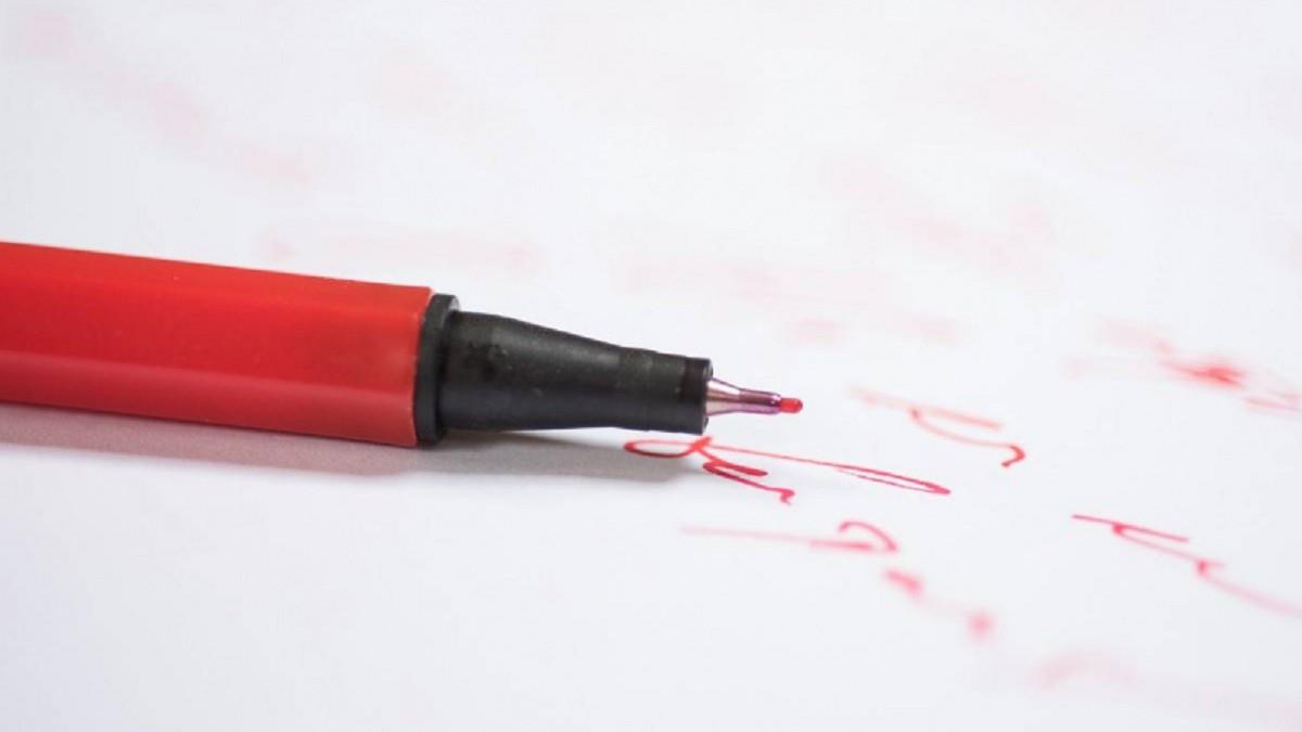 「紅筆寫名字」犯大忌？ 專家揭驚悚典故：不吉利