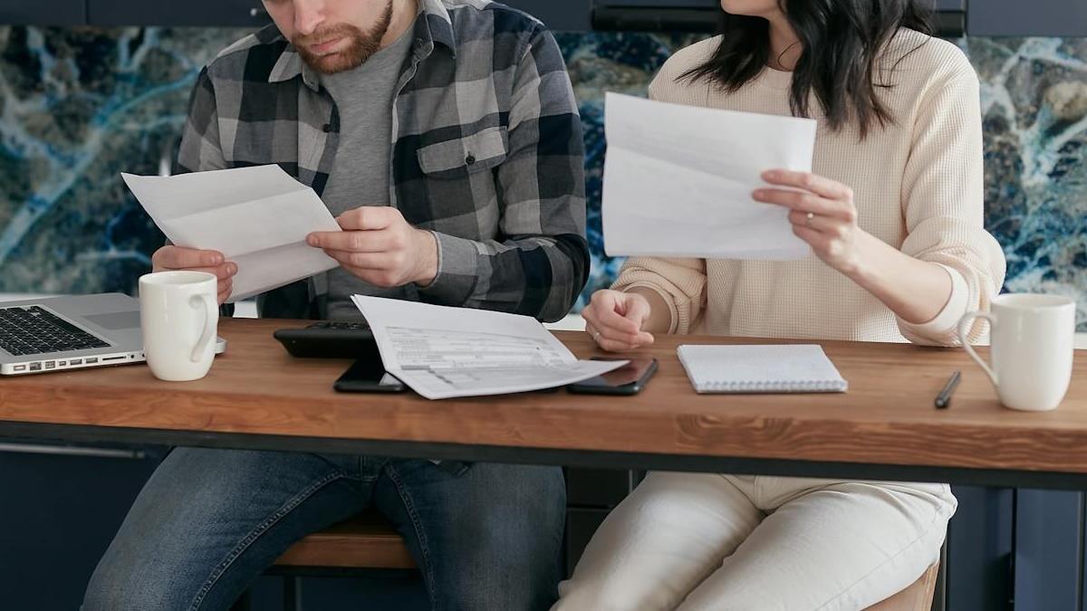 論及婚嫁才發現 男友連卡費都繳不出 網勸快逃：不跑換你背