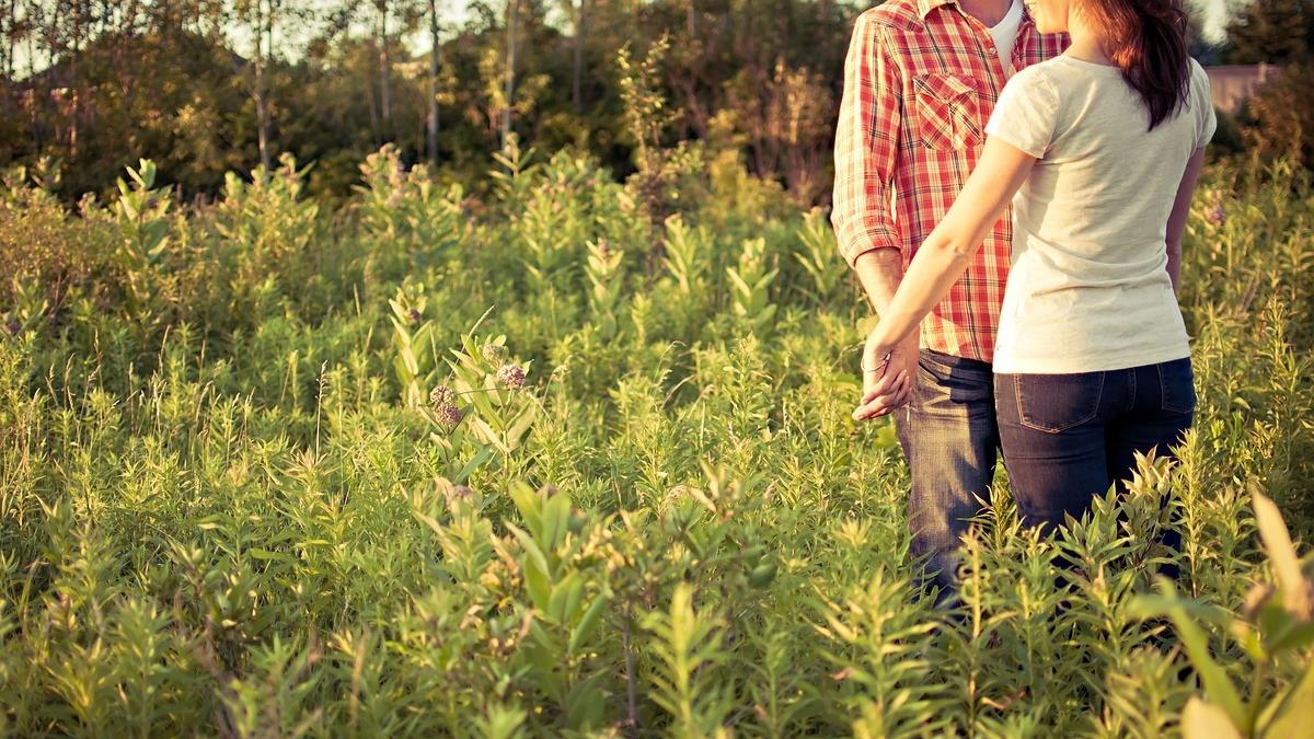 有顧娃幫手+可存錢買房 尪要她搬到鄉下公婆家 過來人：畫餅而已