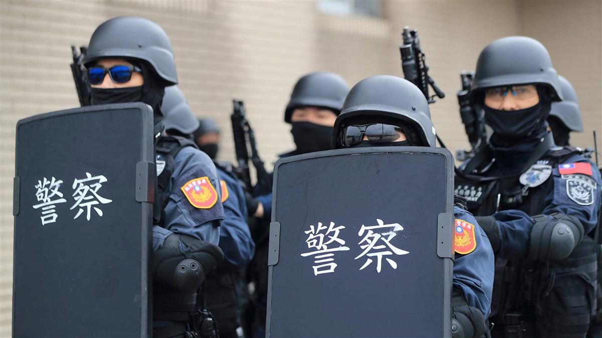 內政部突宣布「警察節放假一天」 網笑：國定殺戮日