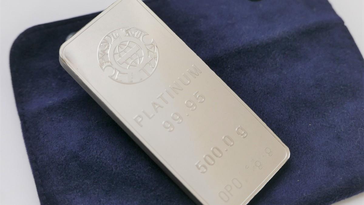 黃金太貴「1貴金屬」成替代品！中國珠寶商瘋搶 價格狂飆逾30%