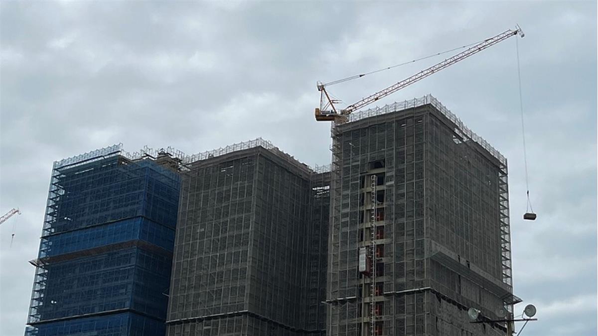 賣不動、借不到、蓋不完！ 胡偉良揭「建商爛尾5病兆」：快鬆綁管制