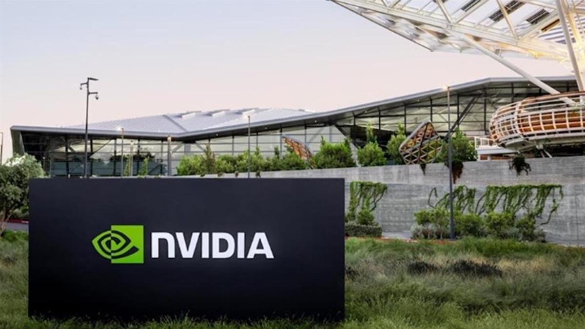 要在歐洲建20家「AI工廠」 黃仁勳：算力2年增10倍