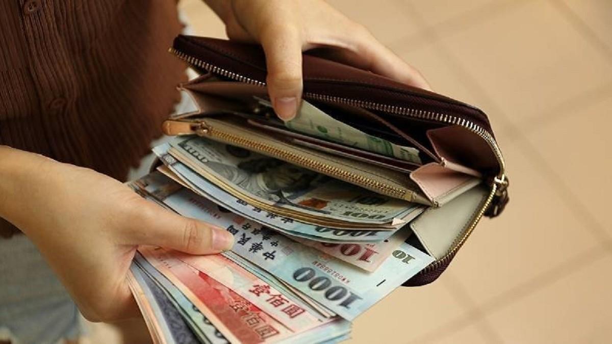 下弦月來臨！「4星座」 財務快刀斬亂麻 小心衝動消費