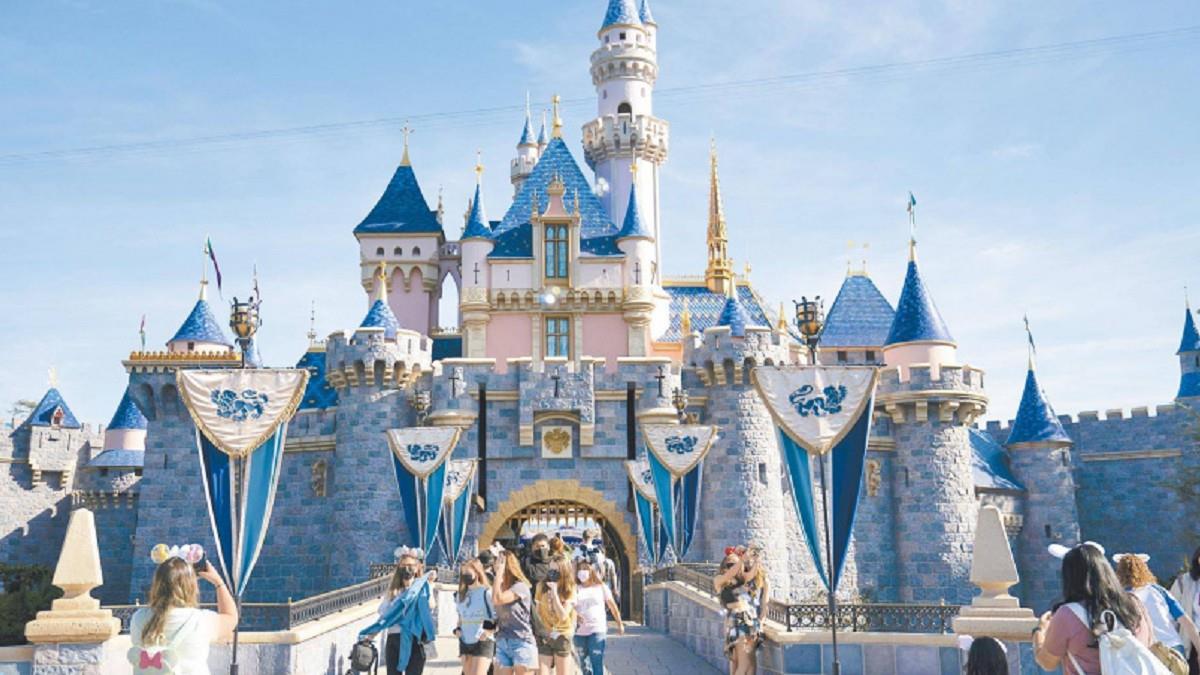 帶全家吃迪士尼早餐 「帳單出爐」他驚呆：咖啡差點噴出來