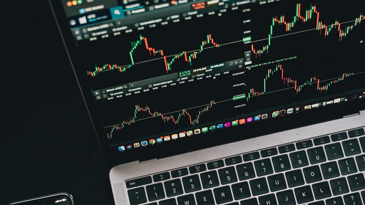 買61張00713虧36萬 他猶豫該出清？ 網見跌幅笑了：韭菜心態