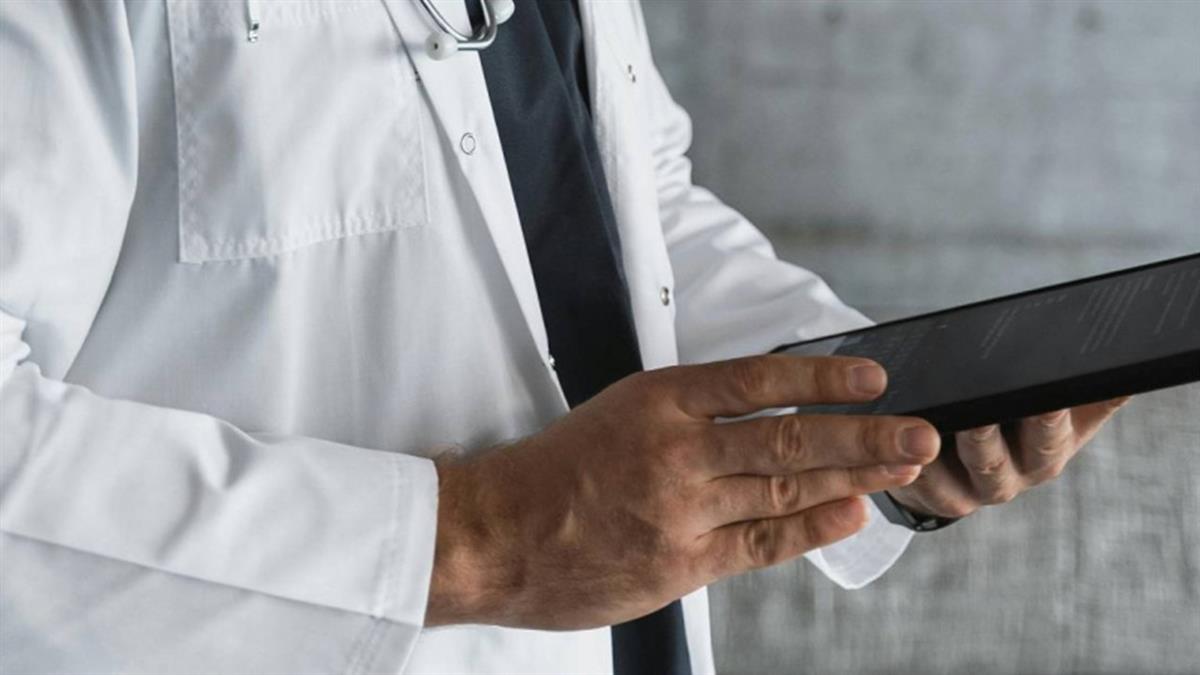 月收30萬想找伴「小20歲能生孩」 醫嘆：遲遲找不到對的人