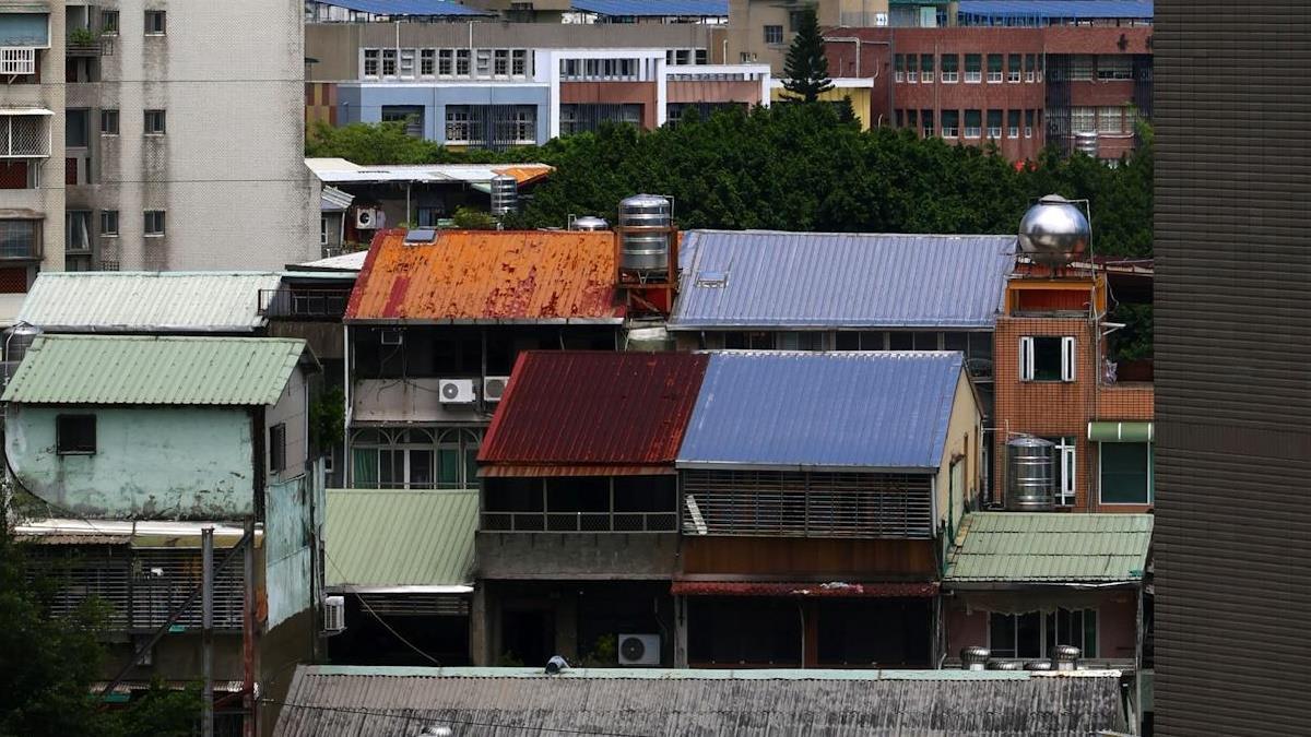 45年「頂加鐵皮老公寓」該留嗎？ 內行曝隱憂：快脫手！