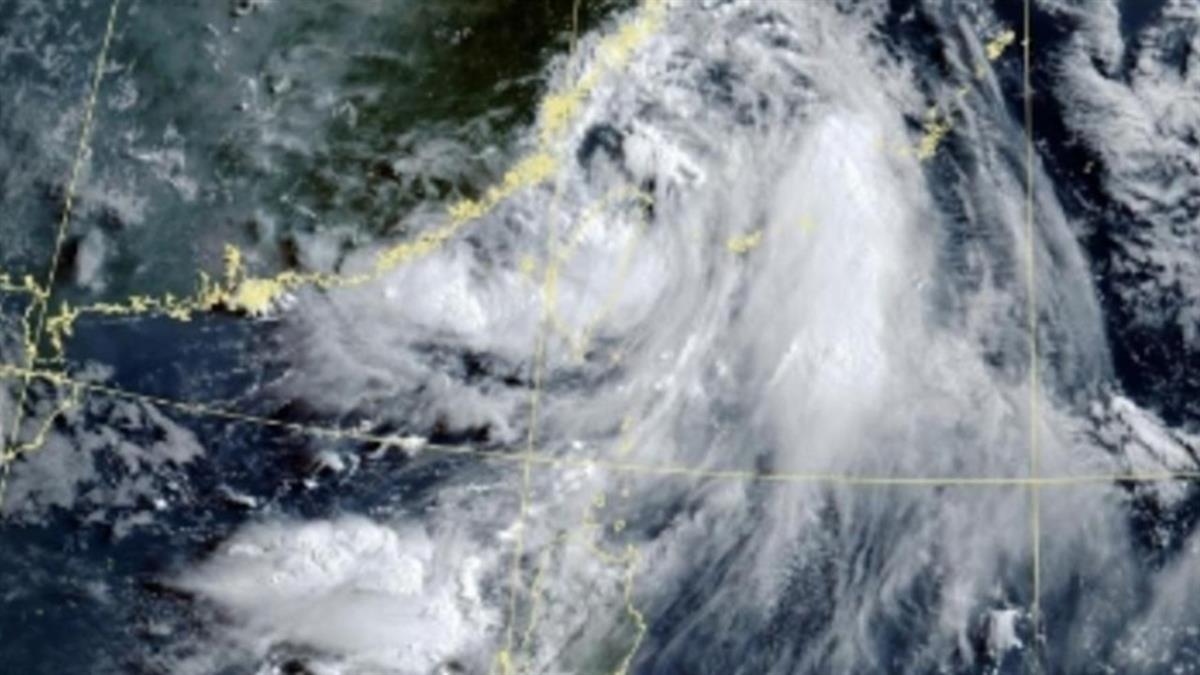 鄭明典曝「有環流在重組」 網驚：要還北部颱風假？