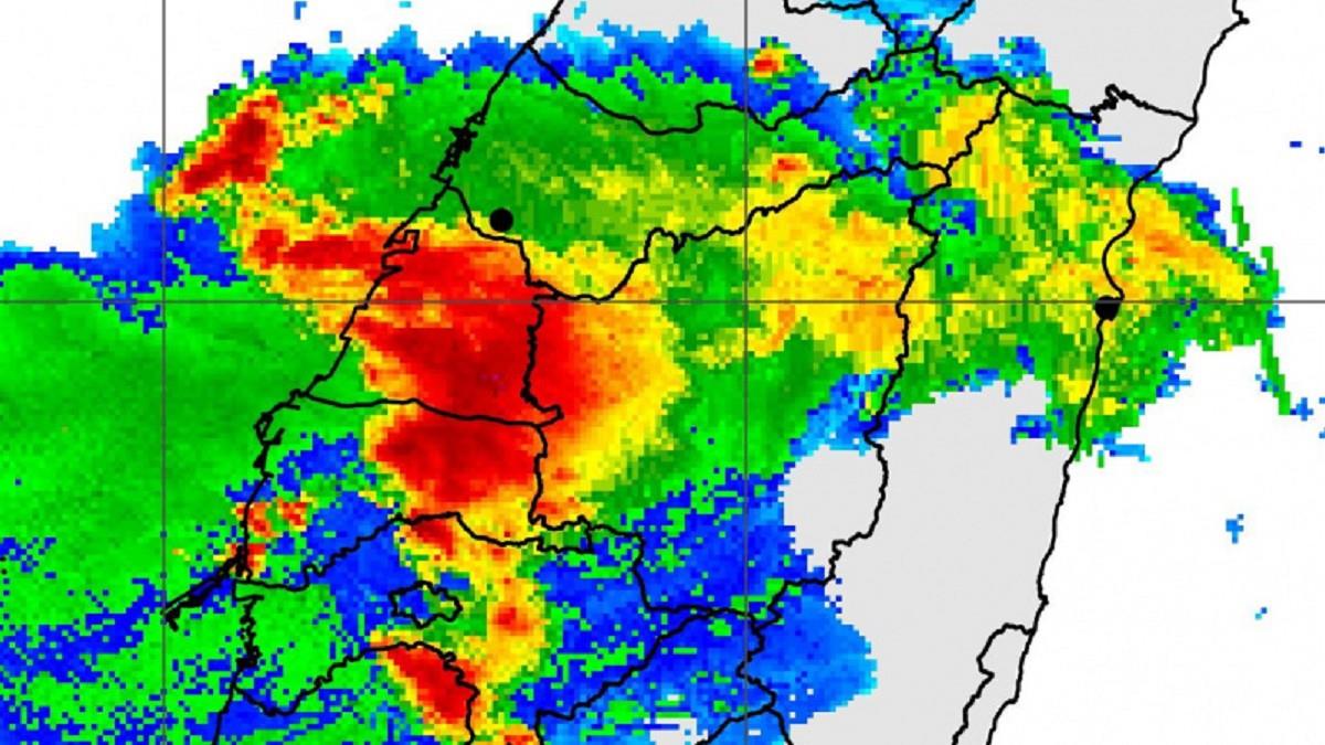 強烈雷雨帶南移了！ 專家示警「2縣市」：防致災性降雨