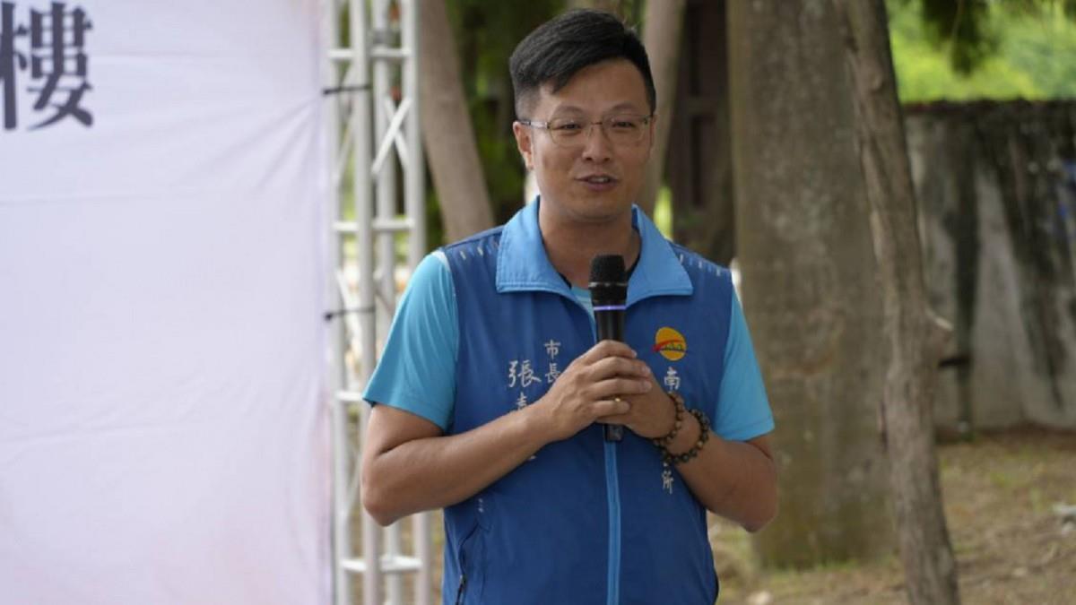 市長夫人傳出軌不倫？ 張嘉哲挺愛妻：百分百信任