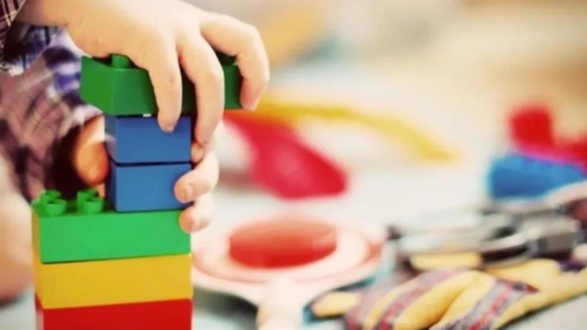 保母開「怪怪2條件」！ 新手爸想解約還不退訂 一問驚呆：根本無照