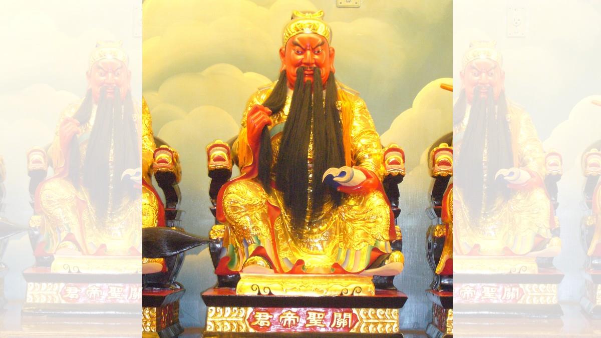 關公聖誕將至！命理師曝「3種人」不可拜：會受懲罰
