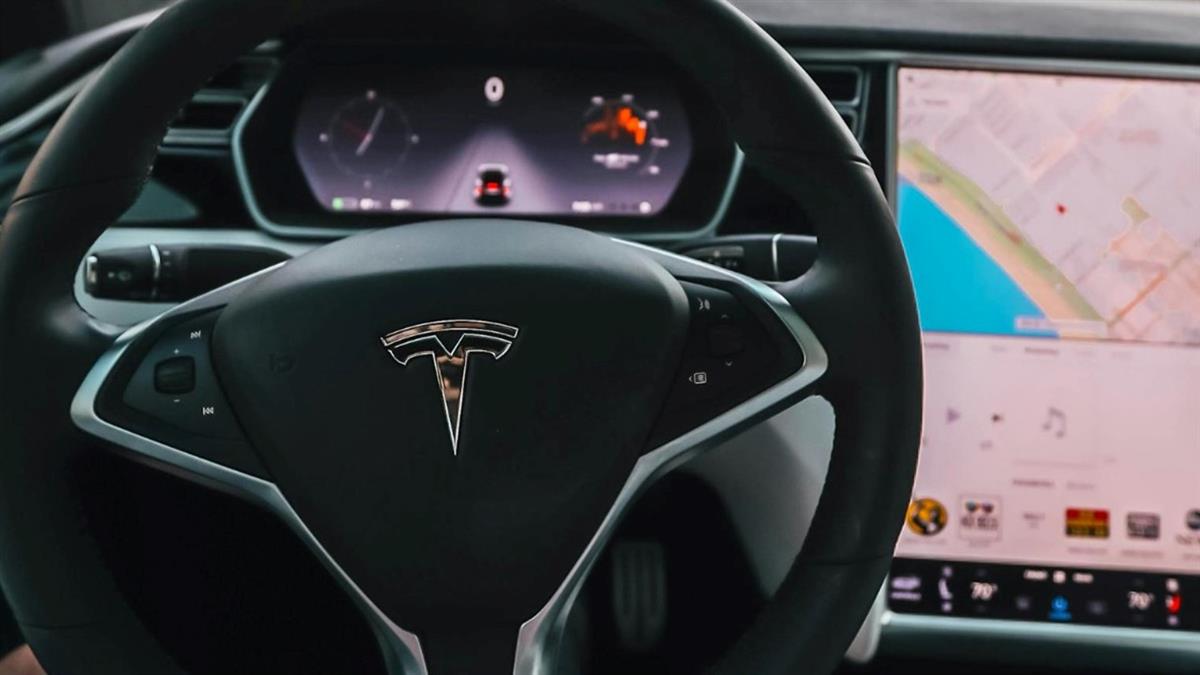 把顏色注入板金！ 特斯拉秀「免烤漆」新專利