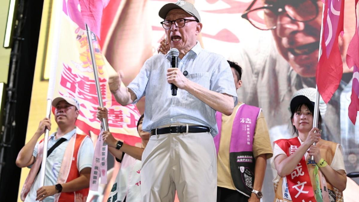 徐重仁表態挺大罷免 曹興誠：經濟知識選民已經站出來