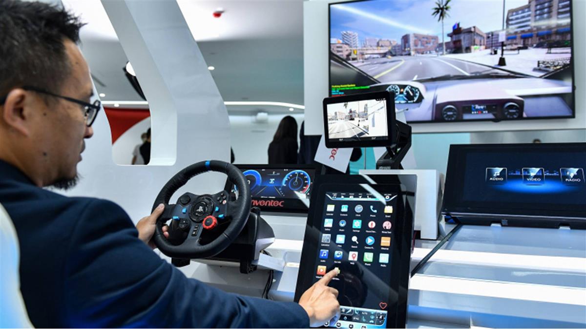 電子五哥低調做車「毛利10倍跳」 英業達總座曝終極目標