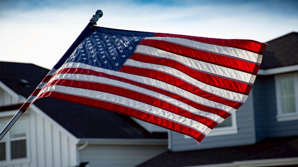 00980T永遠都在美股浪頭上 稀飯：這檔布局美股10大龍頭+中天期公債