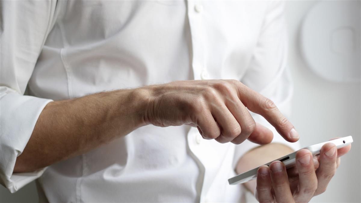 5G感覺越用越盤...他問「還有人死守4G」？ 一票點頭：吃到飽才安心