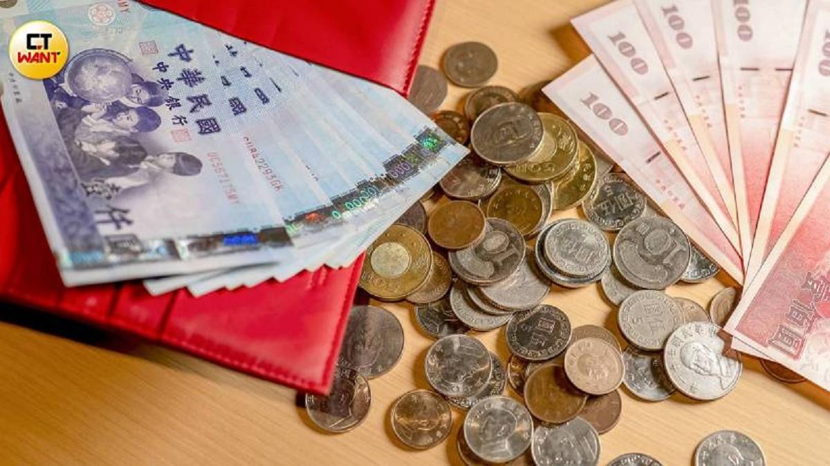 8月轉運了！「4生肖」賺錢飛快 屬豬有望升職加薪